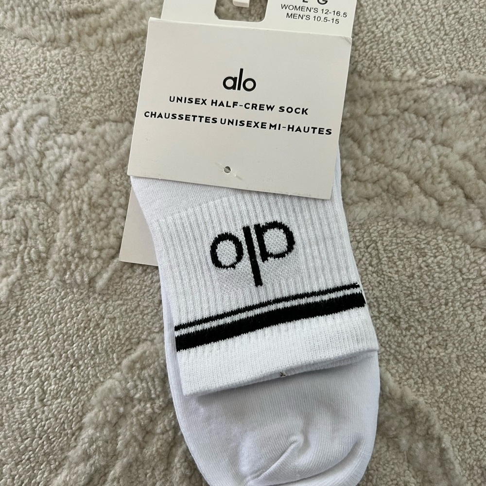 ALO Yoga White Half-Crew Athletic Socks